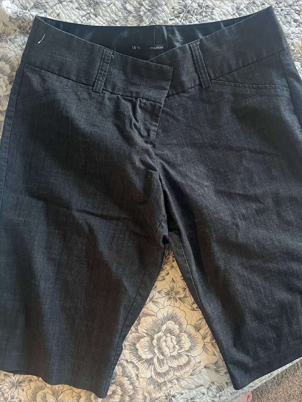 Women's Black Denim-Look  ( tweed ) Bermuda Jeans